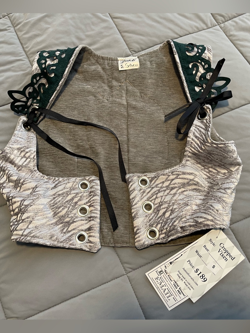 Damsel in this Dress Cropped Vixen in Silver Tendrils